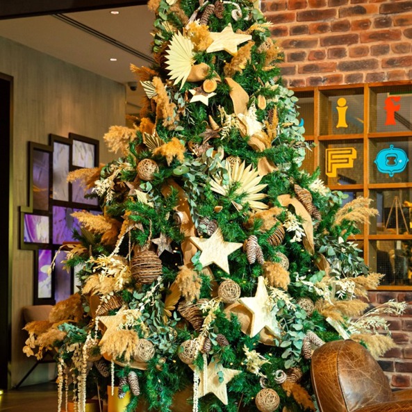 PHS Novotel Blackfriars Xmas 2021 2 Large